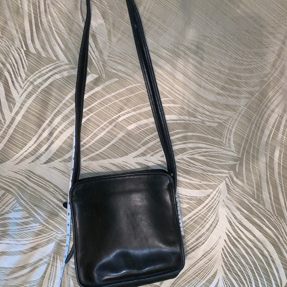 Coach Black Leather  North/South Bag - Picture 2 of 8